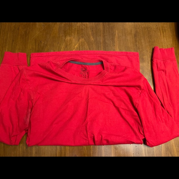Hanes long sleeve. - Picture 2 of 3